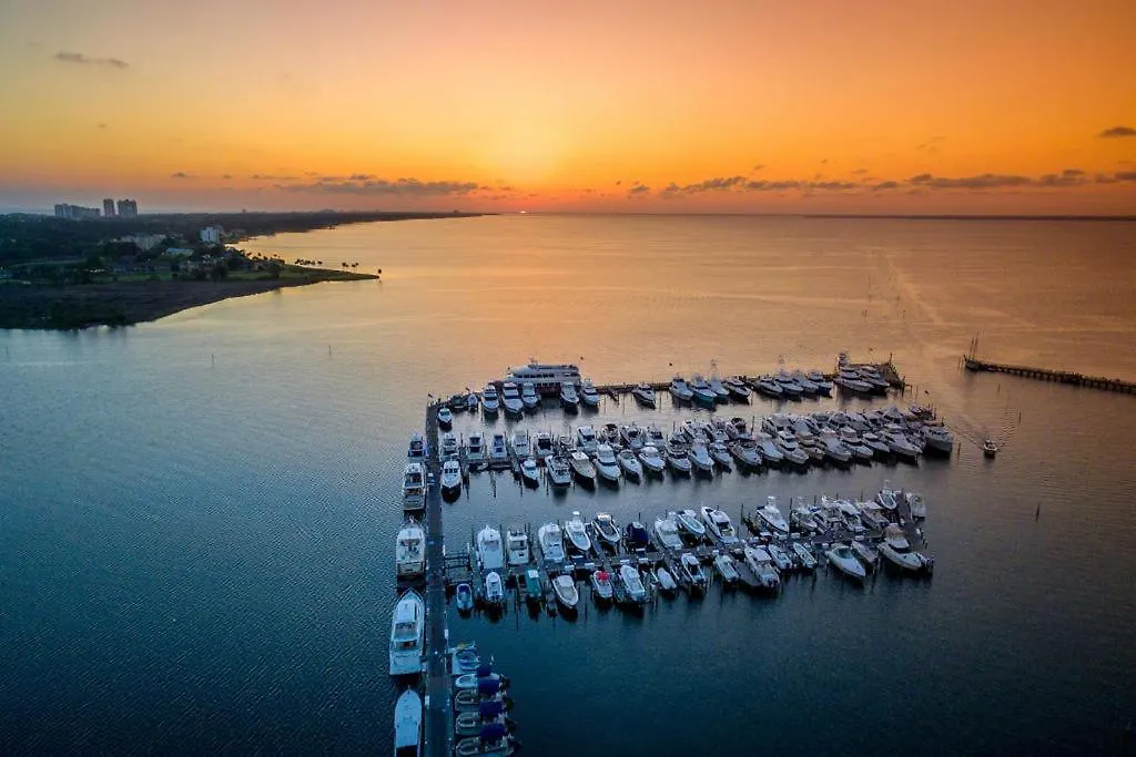 Sandestin Resorts, Bayside, Bay Front Studio Apartment