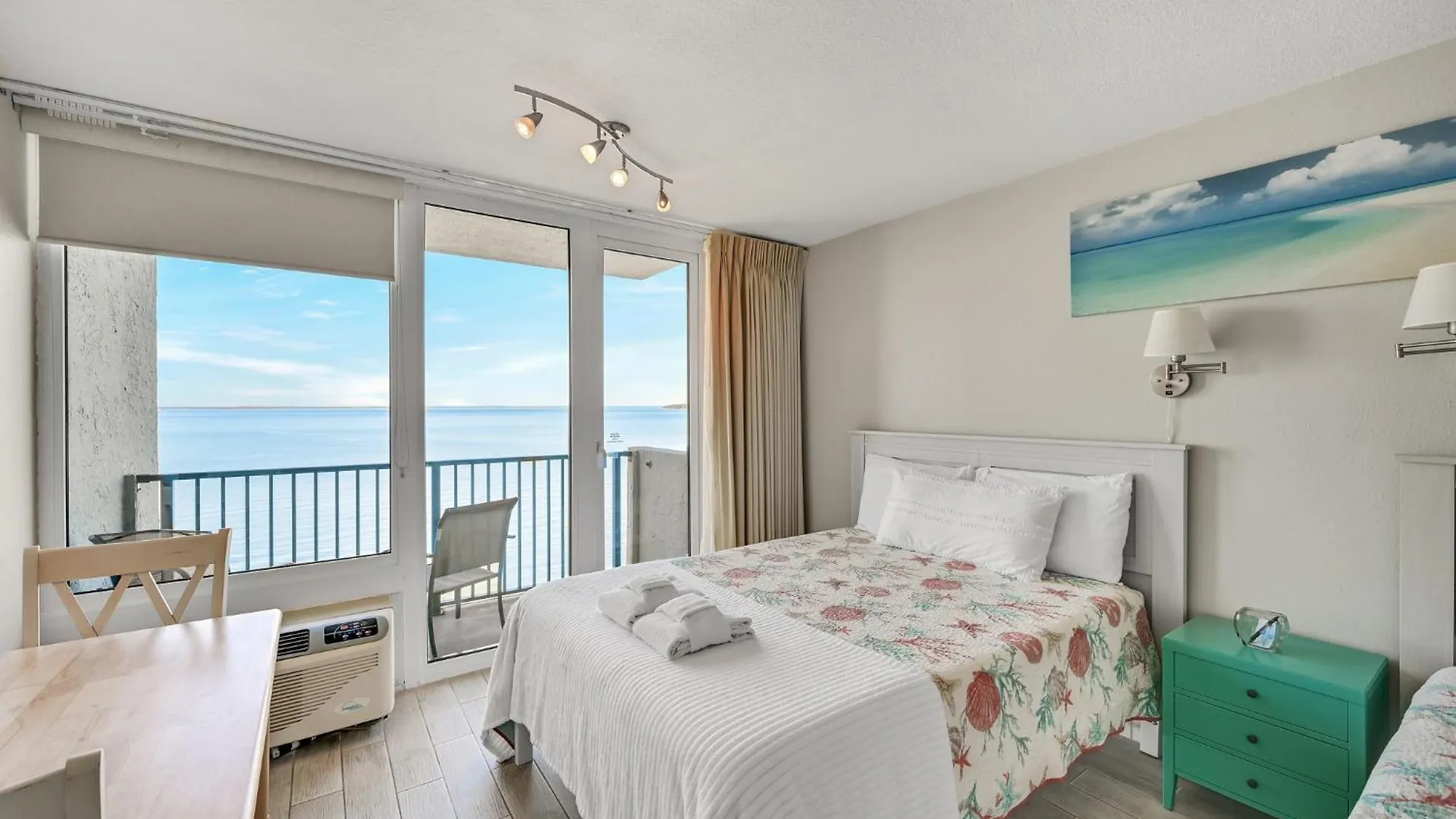 Sandestin Resorts, Bayside, Bay Front Studio Apartment Destin